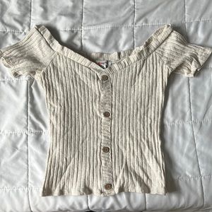cropped shirt